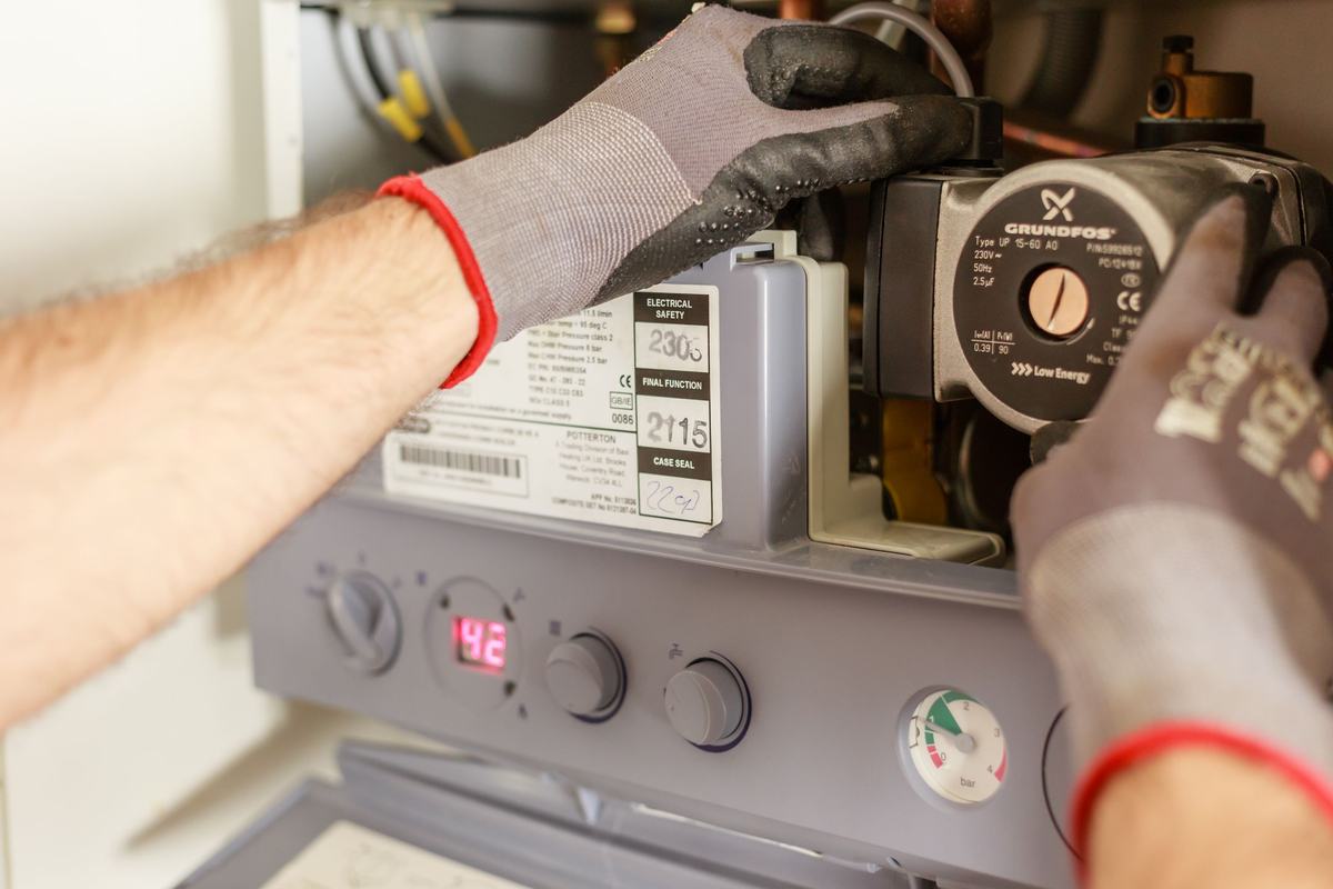 HVAC maintenance plan in Toronto furnace tune-up in progress